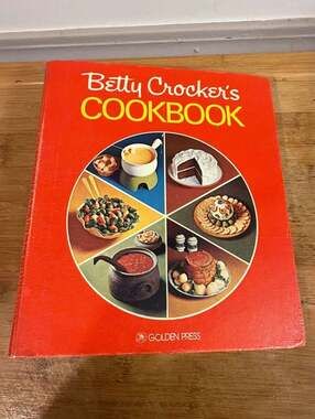 Vintage 1969 Betty Crocker's Cookbook Ring-Bound Edition